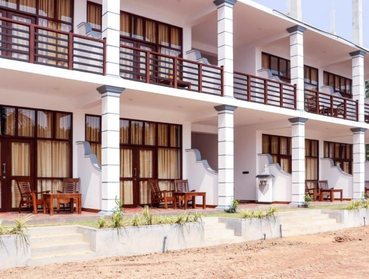 8 Rooms Villa in Mirissa
