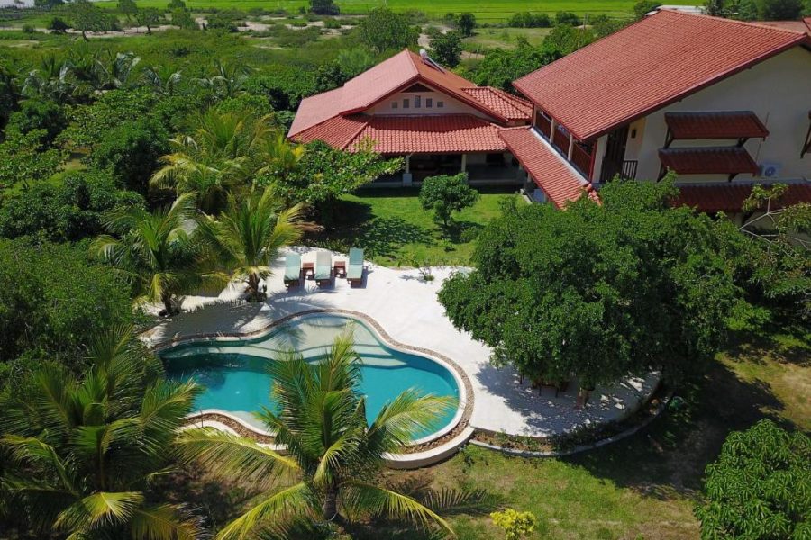 Villa in Yala with a pool