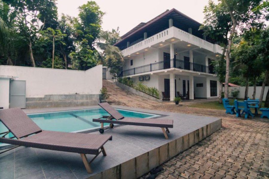 10 Bedroom Villa in Hikkaduwa – 22949
