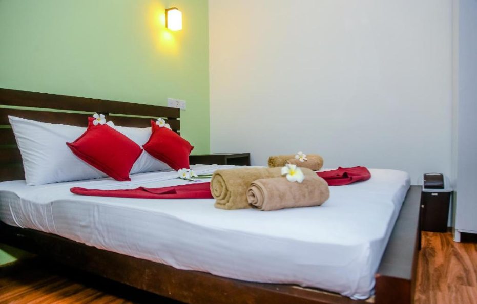 11 Bed Rooms Hotel Mirissa