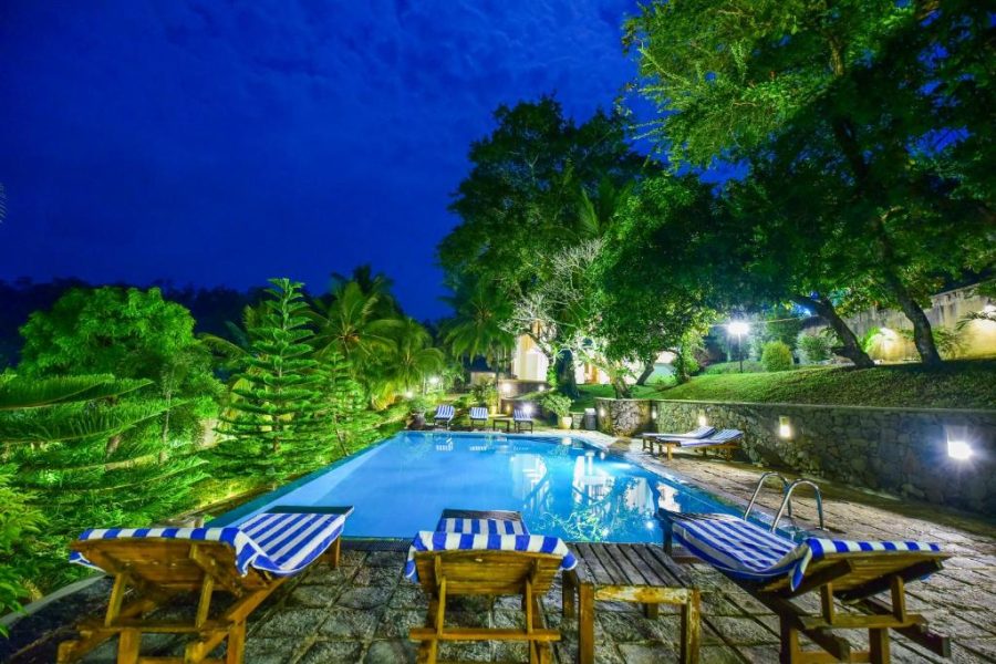 6 Bedroom Villa in Habaraduwa – 14671