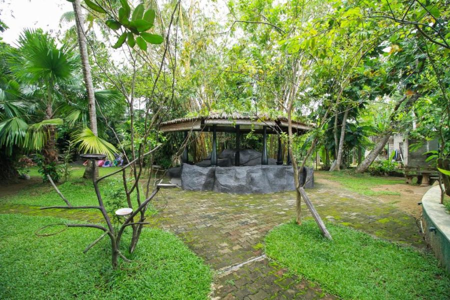 8 Bedroom Villa in Bentota – 30563