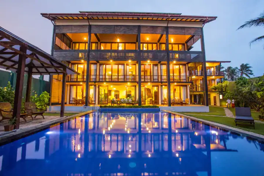 11 AC Bedroom Villa – Sleeps 22, Beach front, Pool
