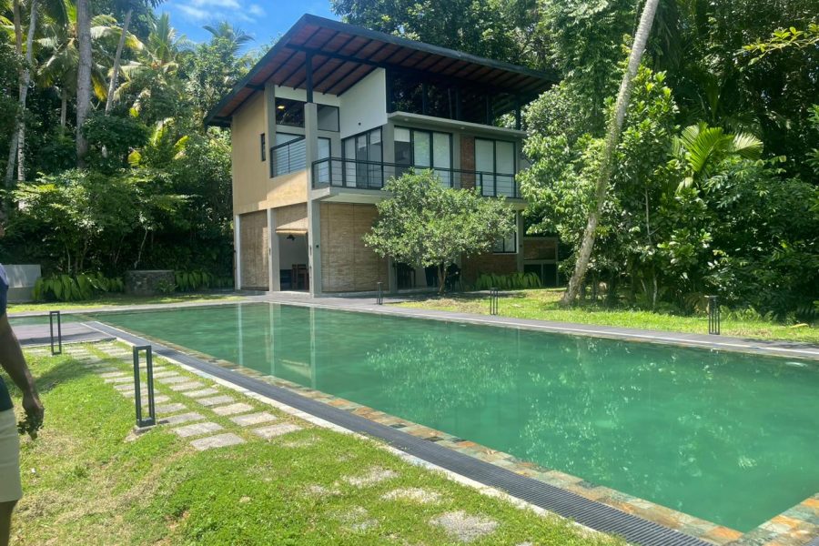 Serenity Cove Villa – Luxurious 5-Bedroom Retreat in Kosgoda