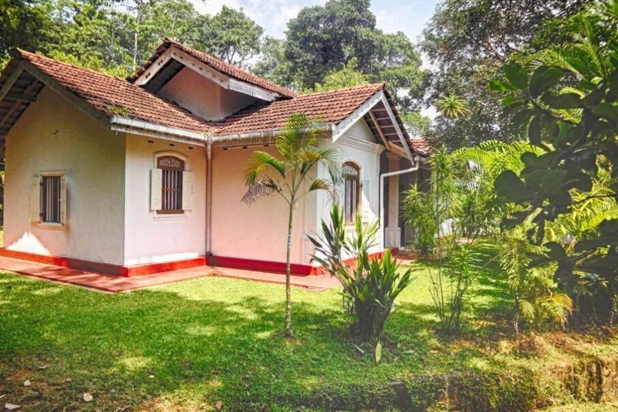 4 Bedroom Villa in Hikkaduwa – 35739