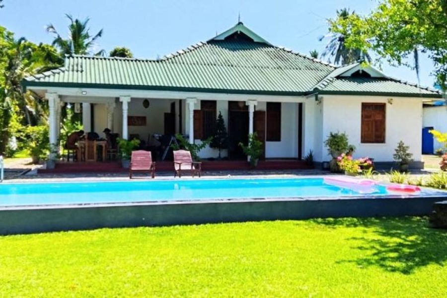 4 Bedroom Villa in Hikkaduwa – 35892
