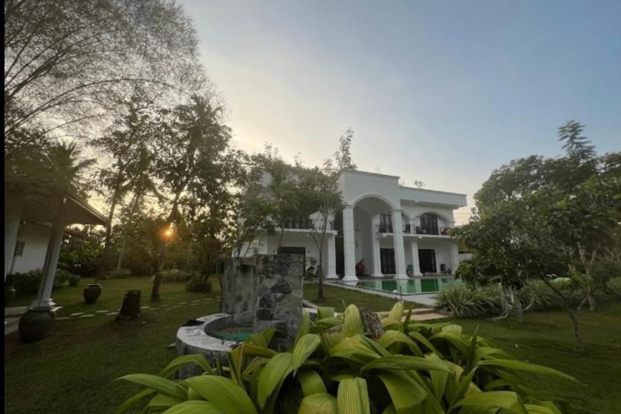 8 Bedroom Villa in Galle – 35680