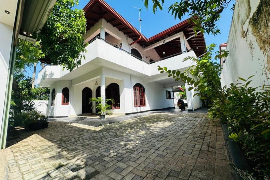 5 Bedroom Villa in Beruwala – 35044