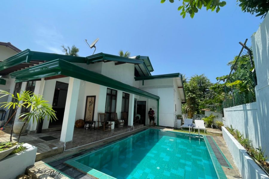 3 Bedroom Villa in Hikkaduwa – 37702