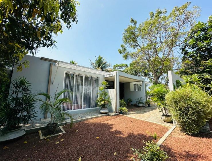 4 Bedroom Villa in Hikkaduwa – 38060