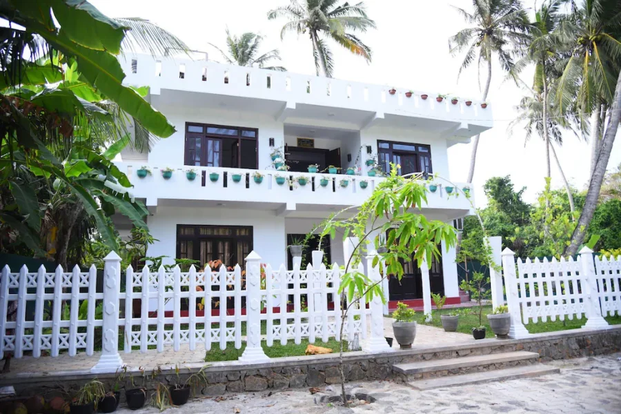 8 Bedroom Villa in Galle – 39173