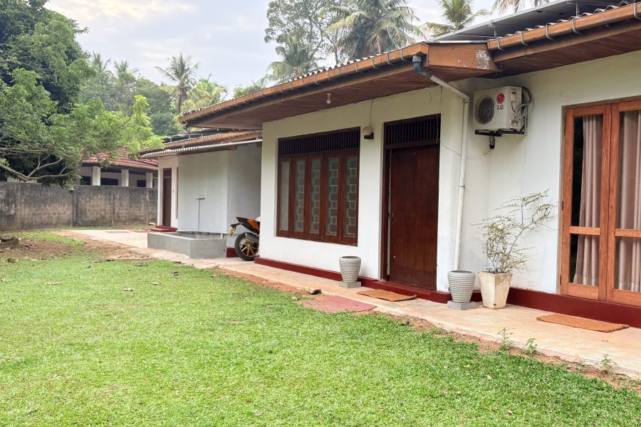 5 Bedroom Villa in Hikkaduwa – 39884