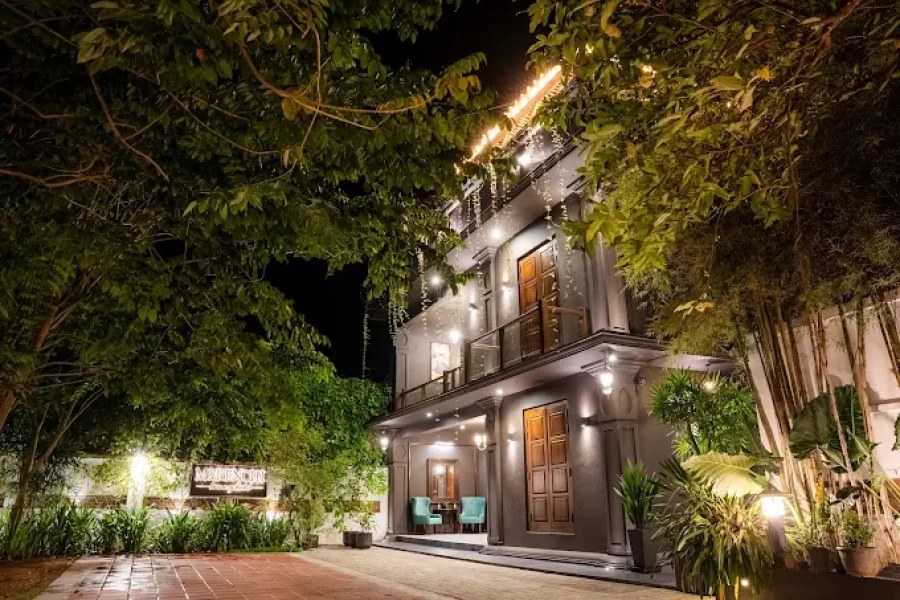 8 Bedroom Villa in Galle – 40004